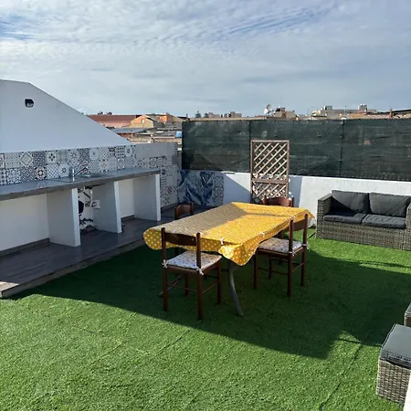 Casa Amar Con Terrazza 夸尔图-圣埃莱娜